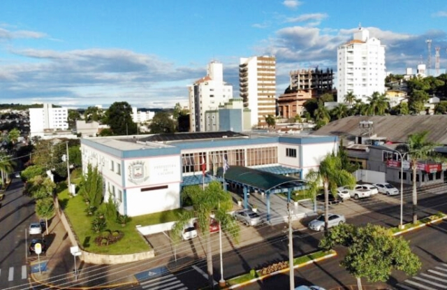 Prefeitura de Caçador abre concurso público com 12 vagas para área operacional